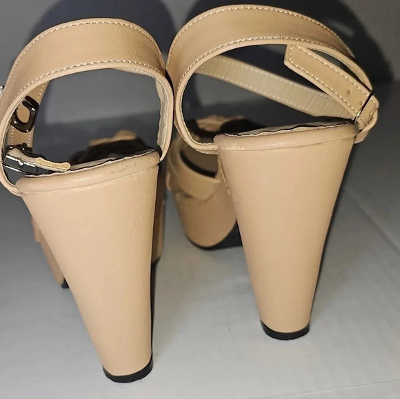 Braided Detail Open Toe Low Platform Sandals - Picture 7 of 10